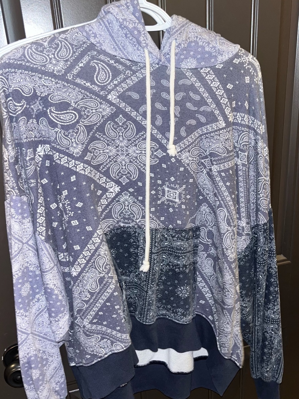 American Eagle Outfitters Lavender Gray Paisley Hooded Pullover